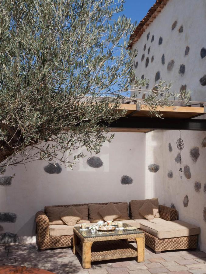 ארונה Historic Canarian House, Private Heated Infinity Pool, Bbq, Wifi + Panoramic Ocean Views מראה חיצוני תמונה