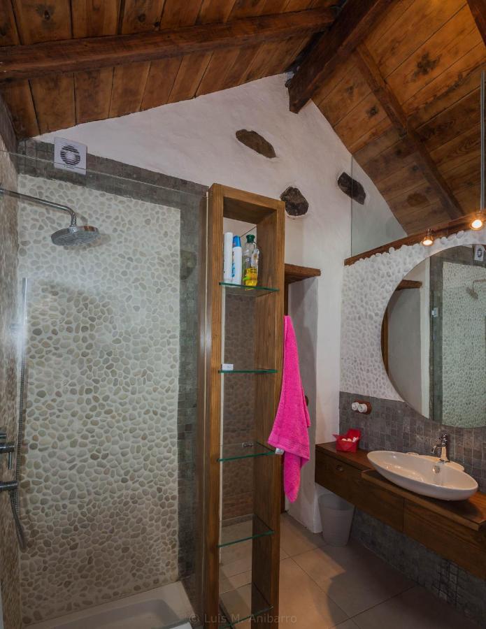 ארונה Historic Canarian House, Private Heated Infinity Pool, Bbq, Wifi + Panoramic Ocean Views מראה חיצוני תמונה