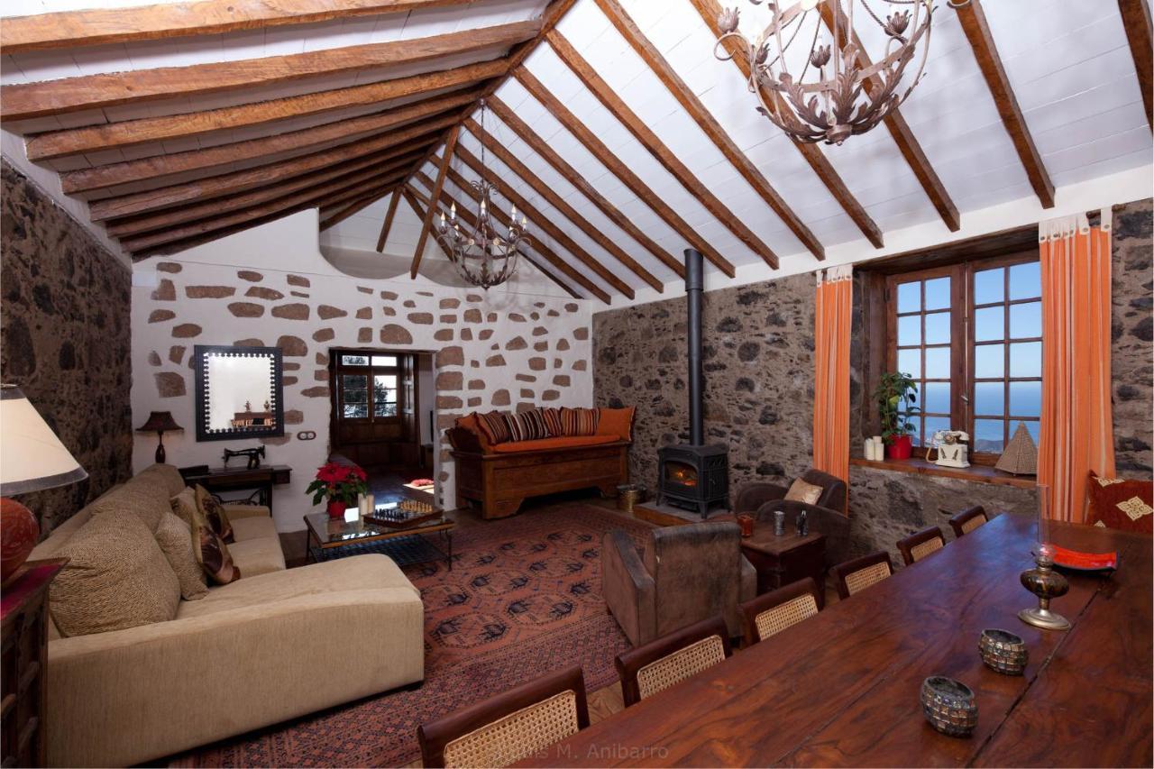 ארונה Historic Canarian House, Private Heated Infinity Pool, Bbq, Wifi + Panoramic Ocean Views מראה חיצוני תמונה